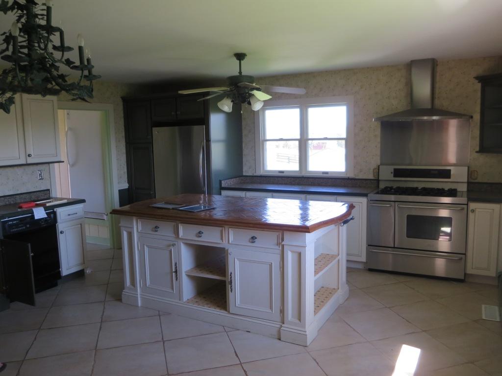 1920 Phelps Road Bedford, VA 24523 - Photo 2 of 16 Phelps (74)