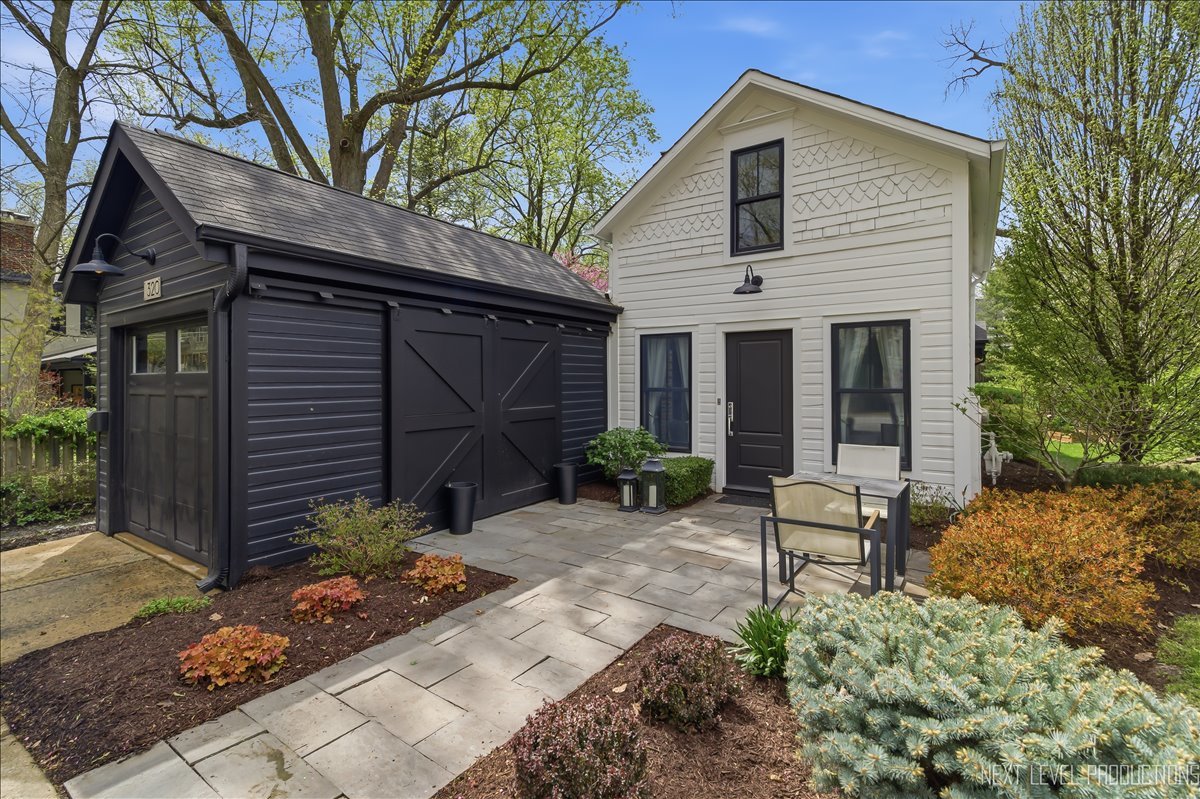 320 South 6th Street Geneva, IL 60134 - Photo 1 of 40