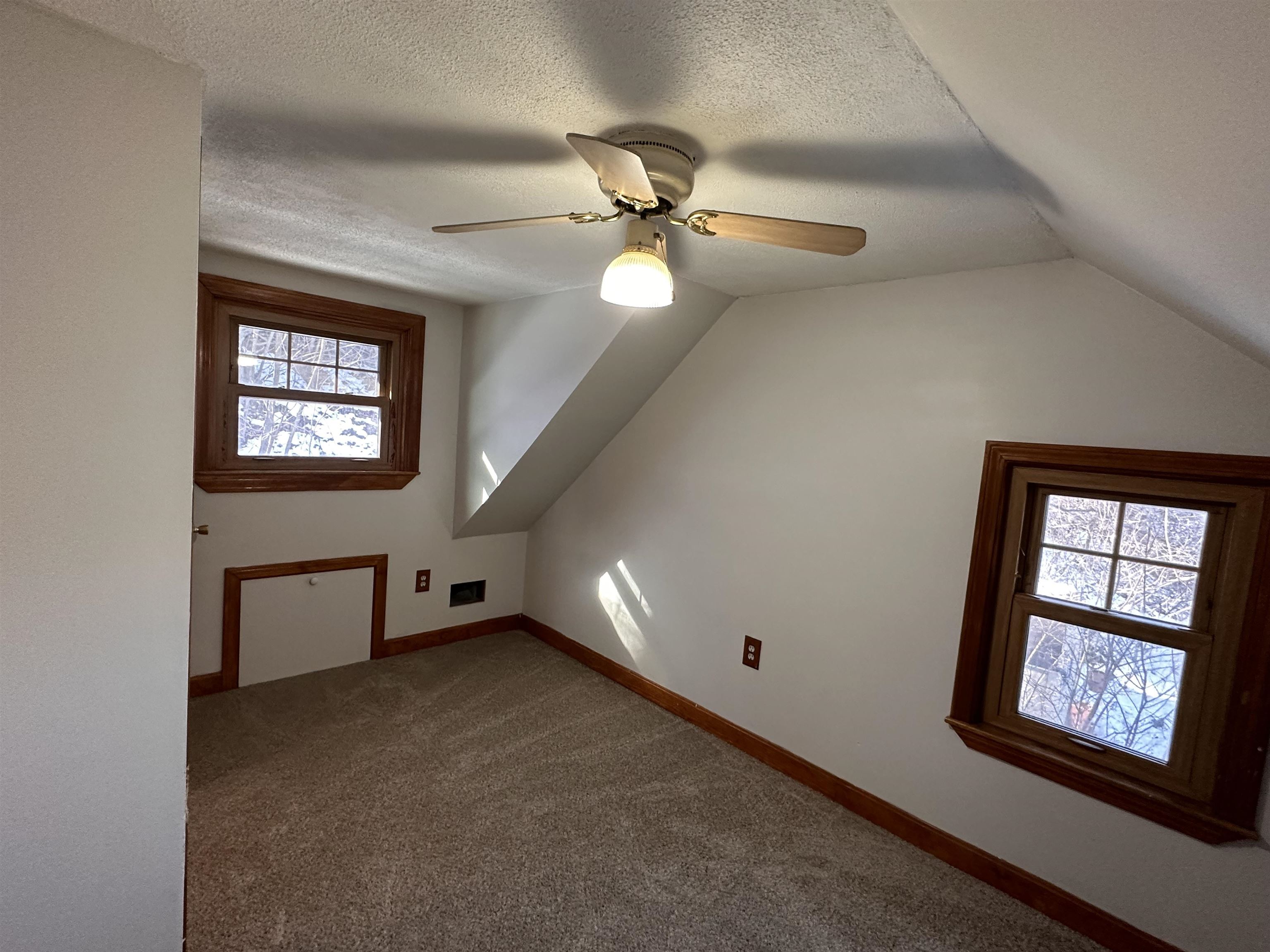 464 West River Road Hooksett, NH 03106 - Photo 17 of 25 Gallery Image 17