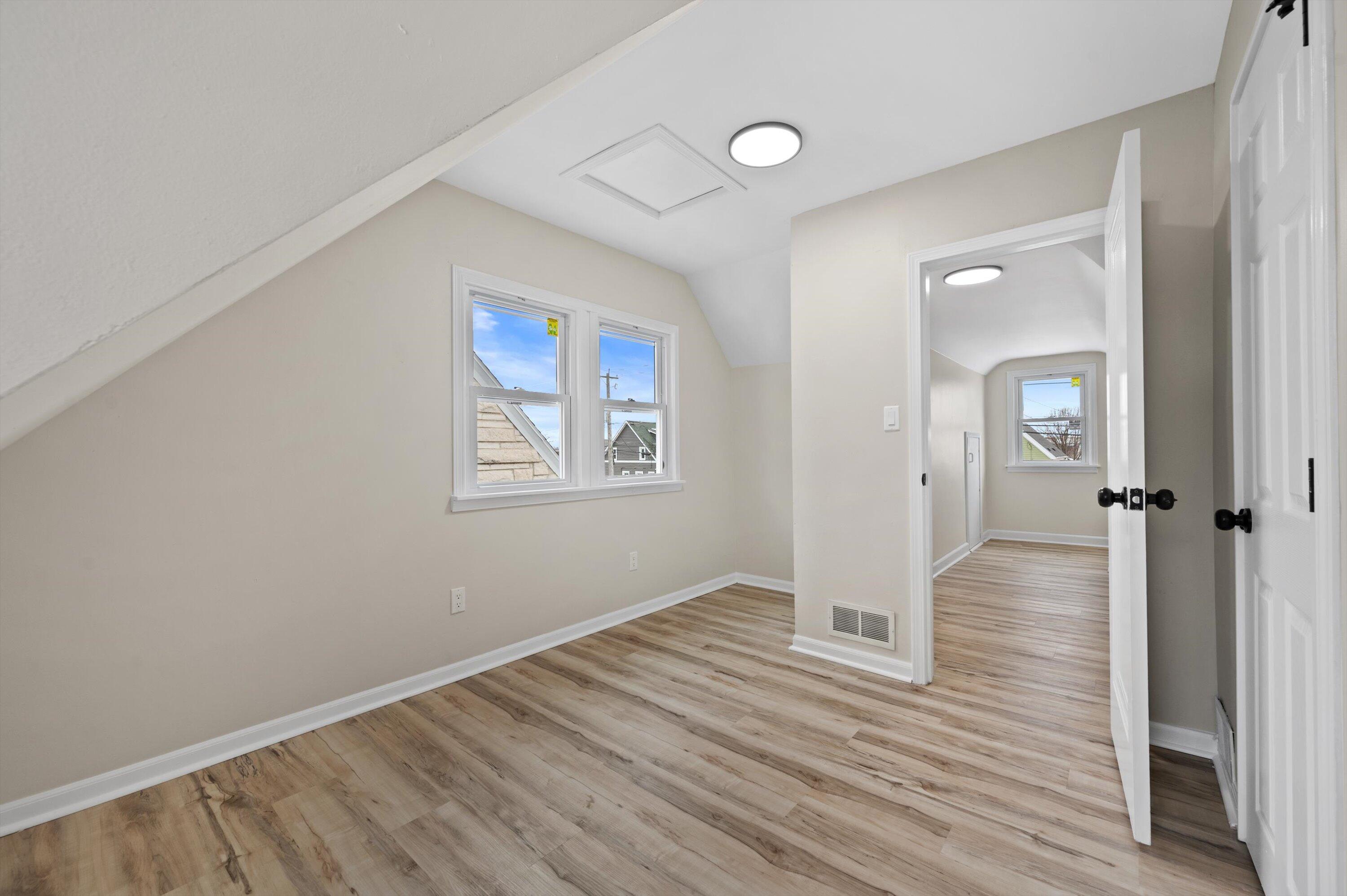 3525 South 19th Street Milwaukee, WI 53221 - Photo 20 of 29 15-DSC0258