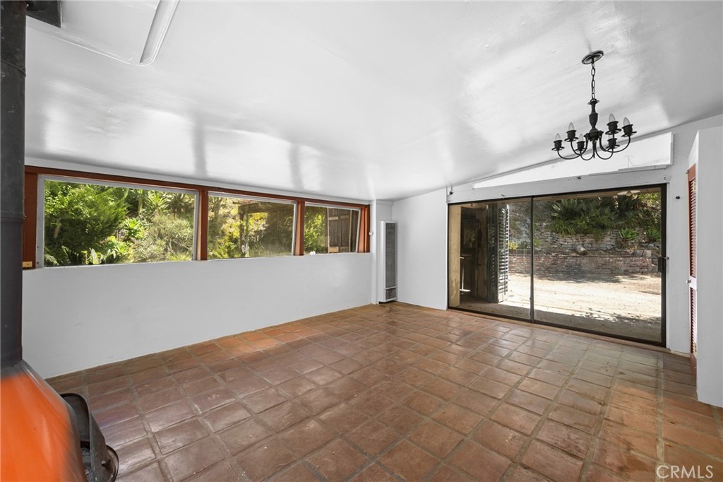 5473 Eagle Rock View Drive Los Angeles, CA 91105 - Photo 11 of 29