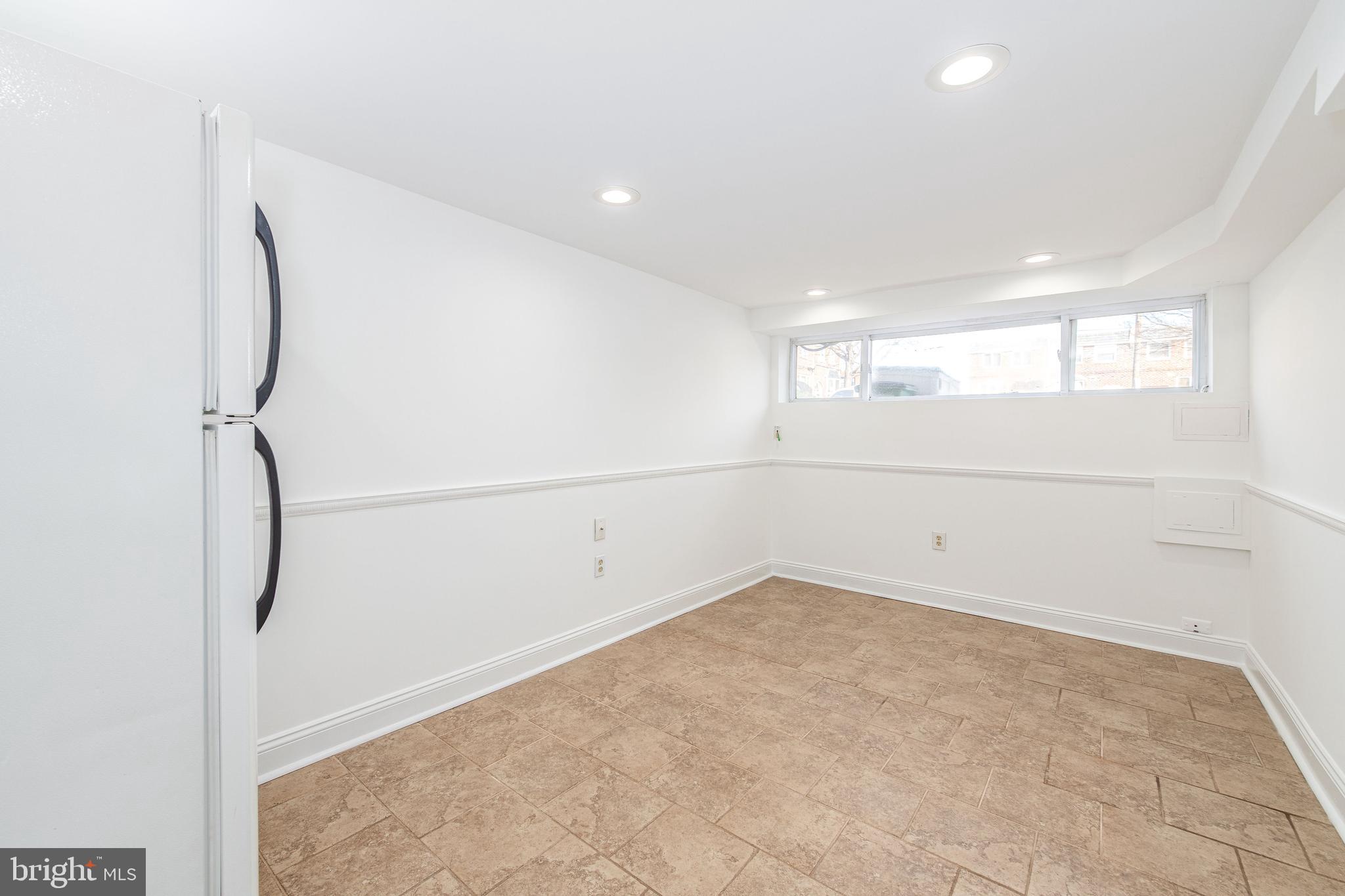 3138 Olympia Place Philadelphia, PA 19145 - Photo 22 of 24 ... and large play / rest . work area beyond