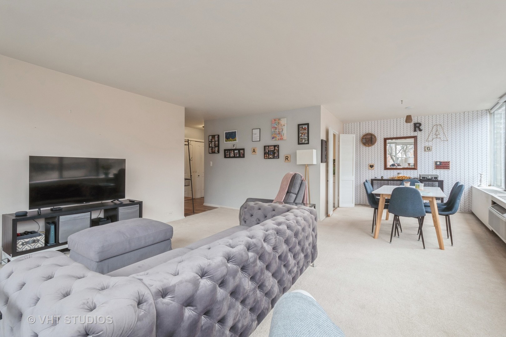 5757 North Sheridan Road, Unit 2J Chicago, IL 60660 - Photo 8 of 16 Gallery Image 8