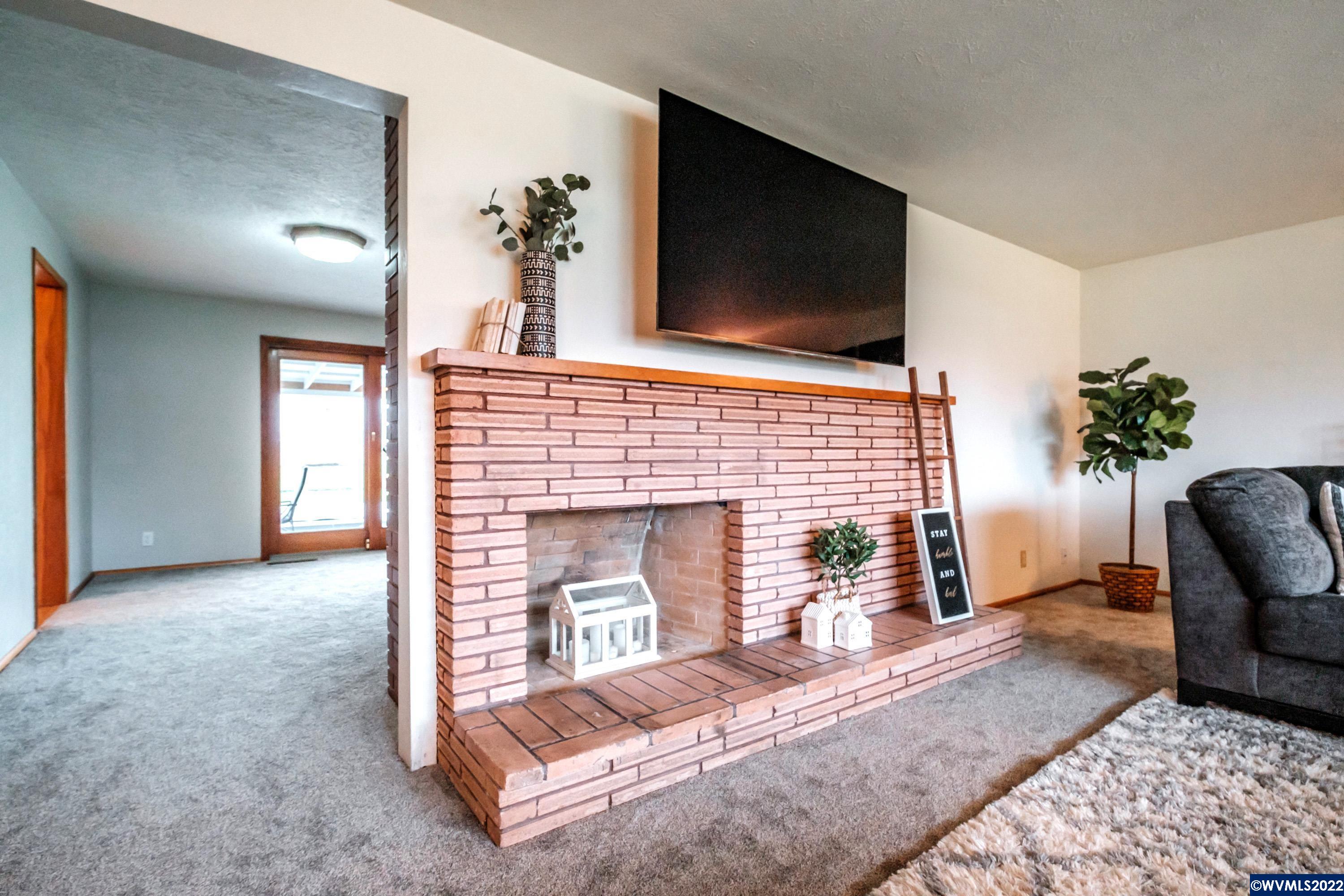 205 Southeast Fir Villa Road Dallas, OR 97338 - Photo 7 of 42