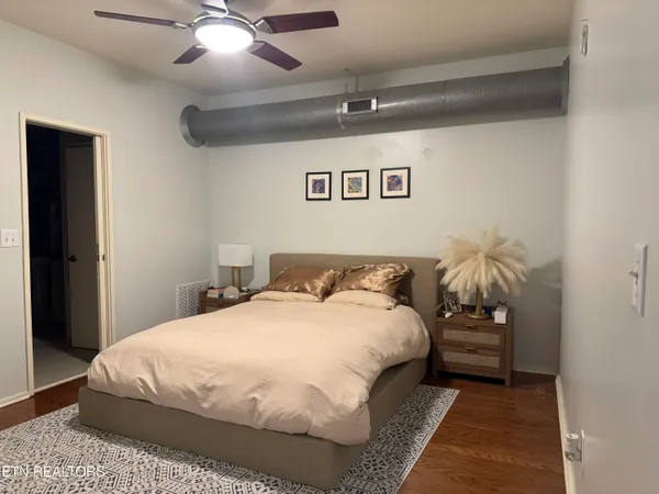 $3,400 | 440 Walnut Street, Unit 303, Knoxville, TN 37902