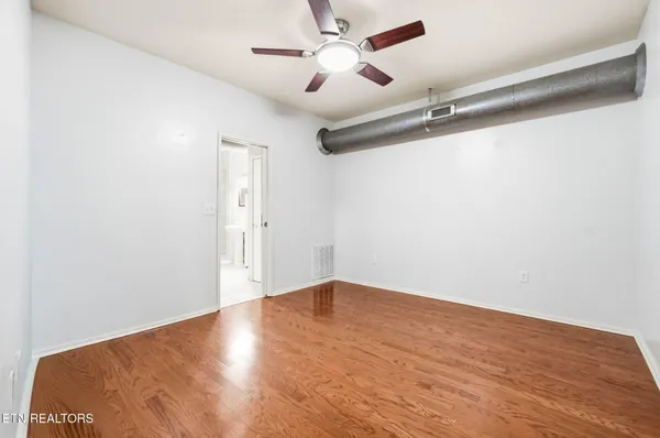 $3,400 | 440 Walnut Street, Unit 303, Knoxville, TN 37902