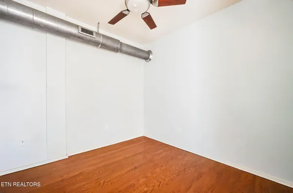 $3,400 | 440 Walnut Street, Unit 303, Knoxville, TN 37902