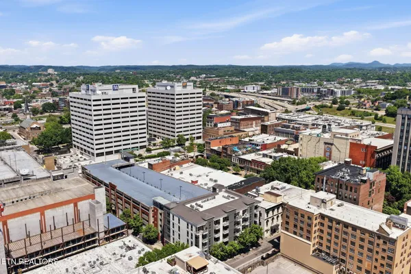 $3,400 | 440 Walnut Street, Unit 303, Knoxville, TN 37902