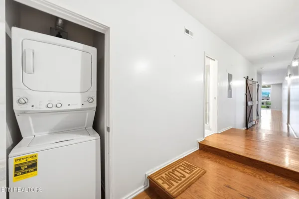 $3,400 | 440 Walnut Street, Unit 303, Knoxville, TN 37902