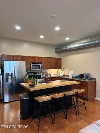 $3,400 | 440 Walnut Street, Unit 303, Knoxville, TN 37902