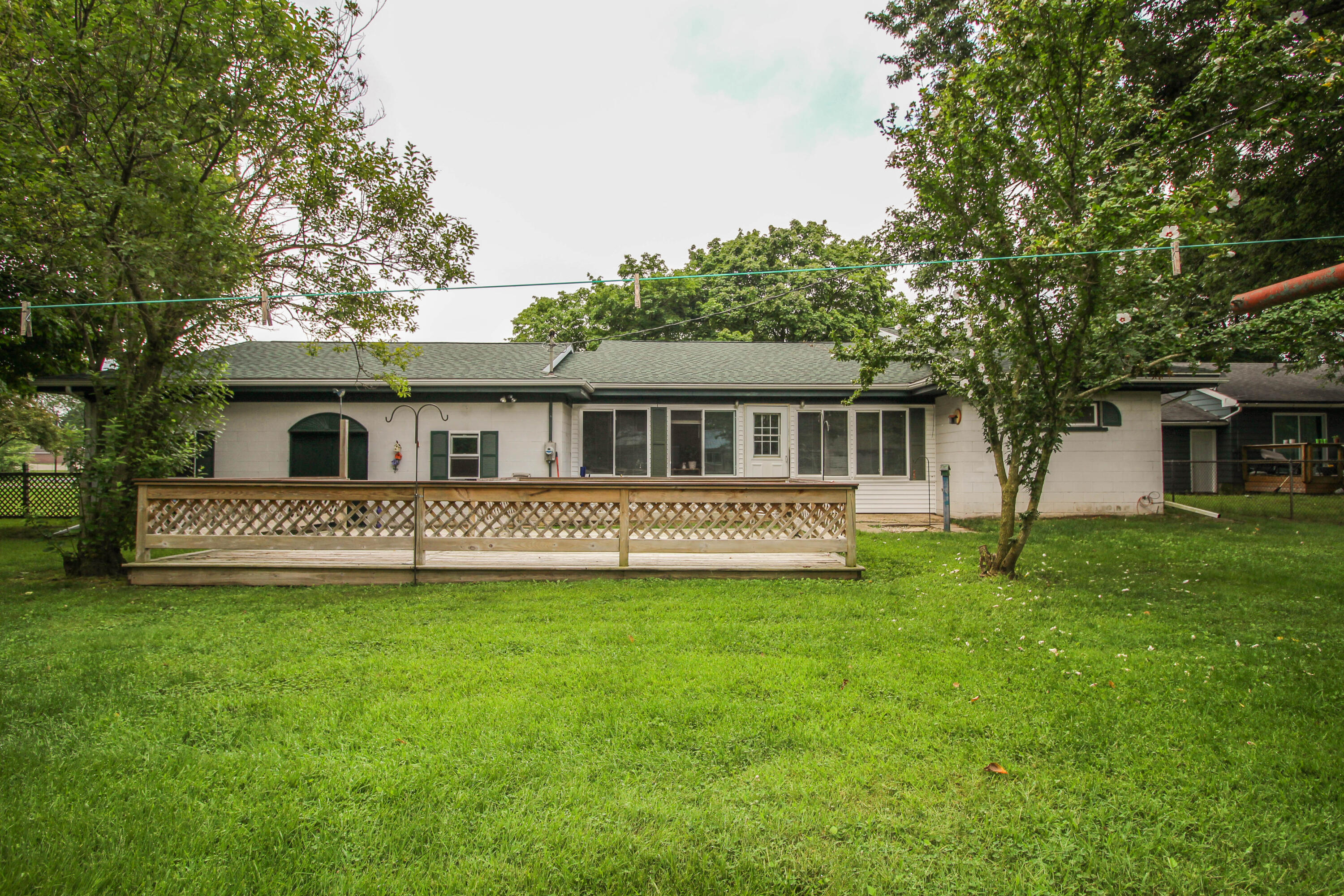 430 8th Avenue Three Rivers, MI 49093 - Photo 3 of 17 Eighth (6 of 19)