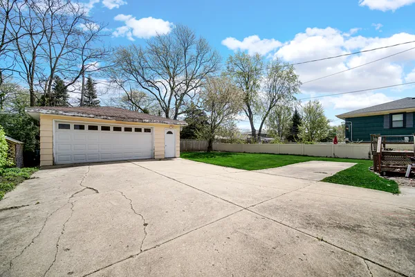 $460,000 | 503 South School Street, Mount Prospect, IL 60056