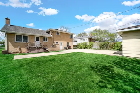 $460,000 | 503 South School Street, Mount Prospect, IL 60056