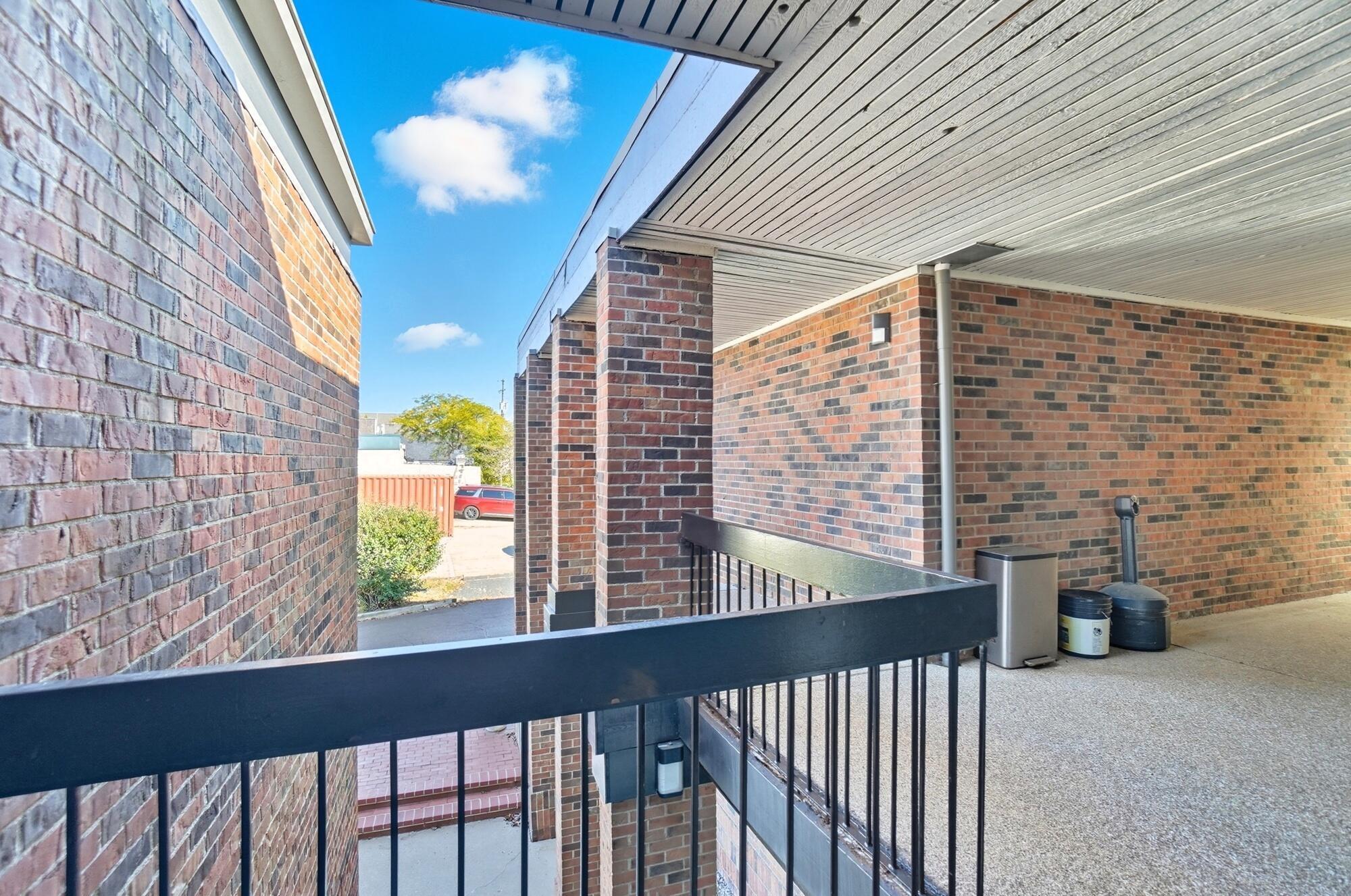 4700 Reed Road Columbus, OH 43220 - Photo 42 of 42 043
