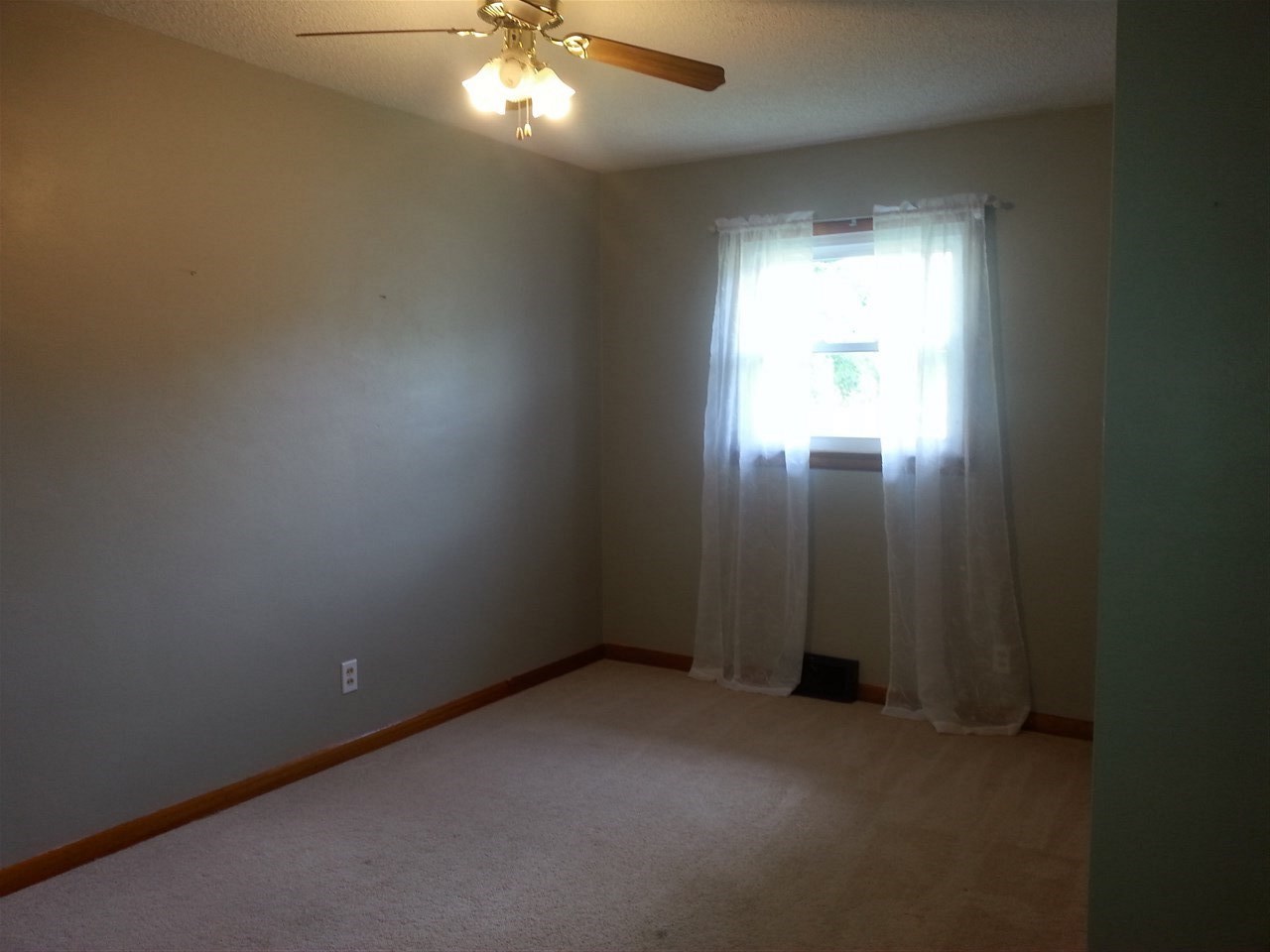 1047 High Street Decatur, IN 46733 - Photo 8 of 13