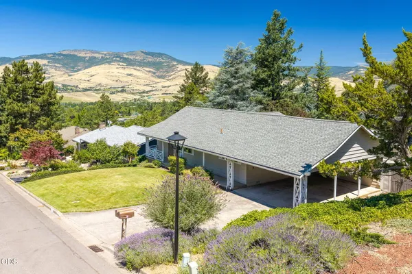 $545,000 | 1150 Hillview Drive, Ashland, OR 97520