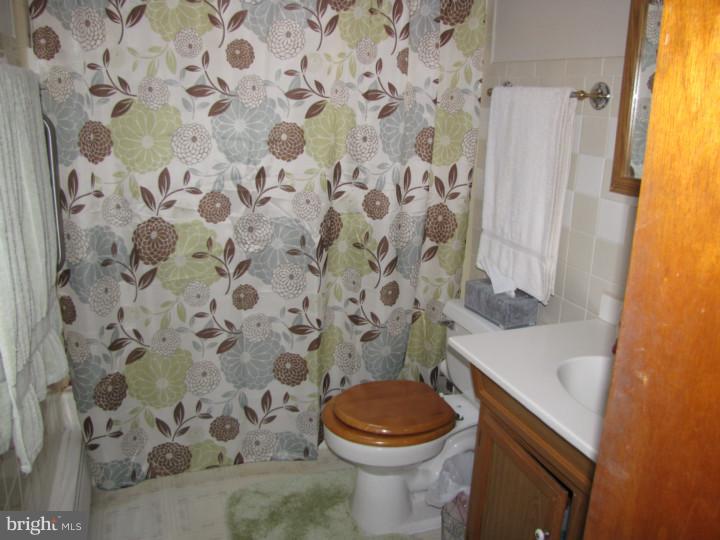 128 Midway Road Phoenixville, PA 19460 - Photo 18 of 20 Bathroom