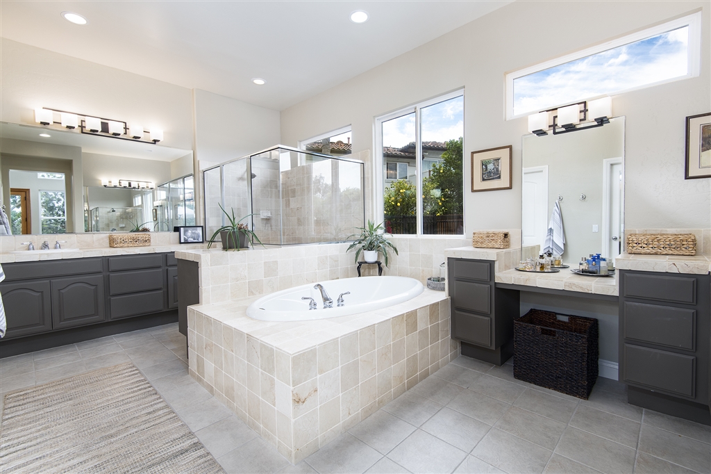 3598 Corte Luisa Carlsbad, CA 92009 - Photo 12 of 25