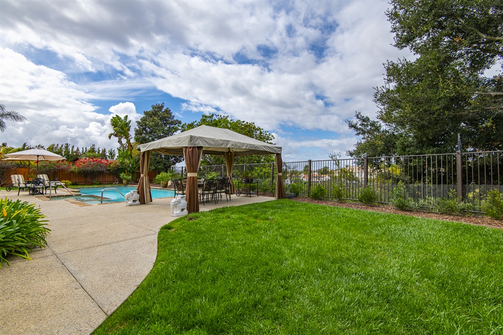 3598 Corte Luisa Carlsbad, CA 92009 - Photo 22 of 25