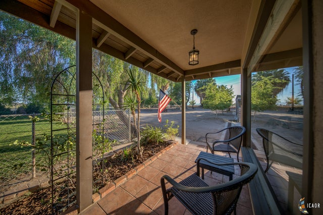 794 West Ross Road El Centro, CA 92243 - Photo 2 of 54 Gallery Image 2