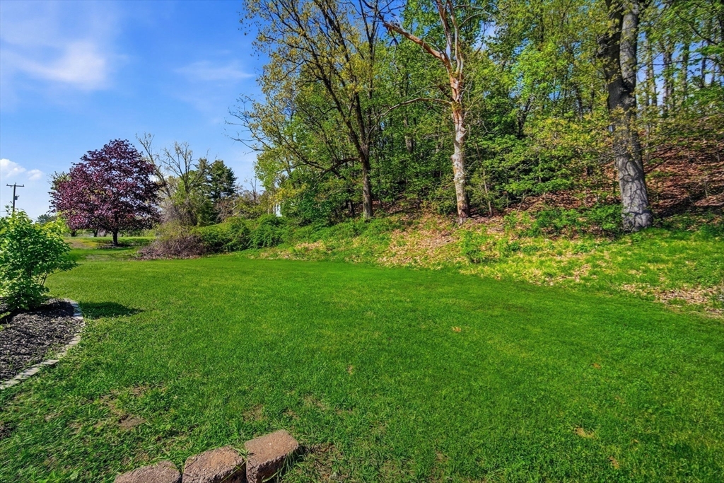 563 Pochassic Road Westfield, MA 01085 - Photo 28 of 33 Gallery Image 28