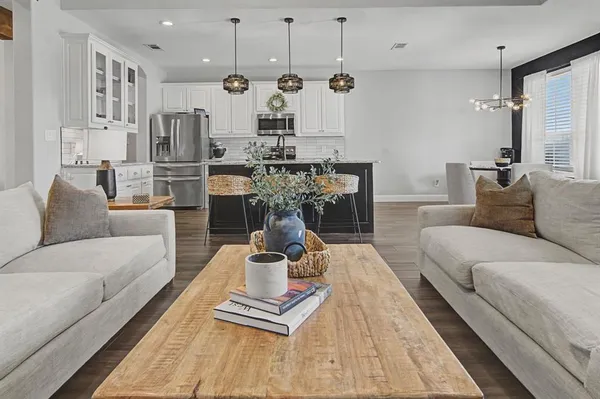 $590,000 | 3230 Knob Road, Springtown, TX 76082