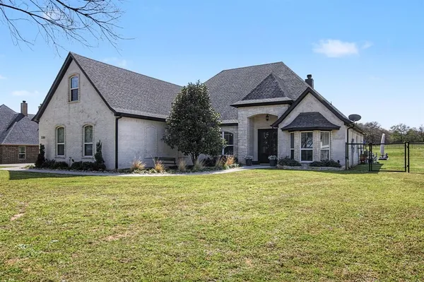 $590,000 | 3230 Knob Road, Springtown, TX 76082