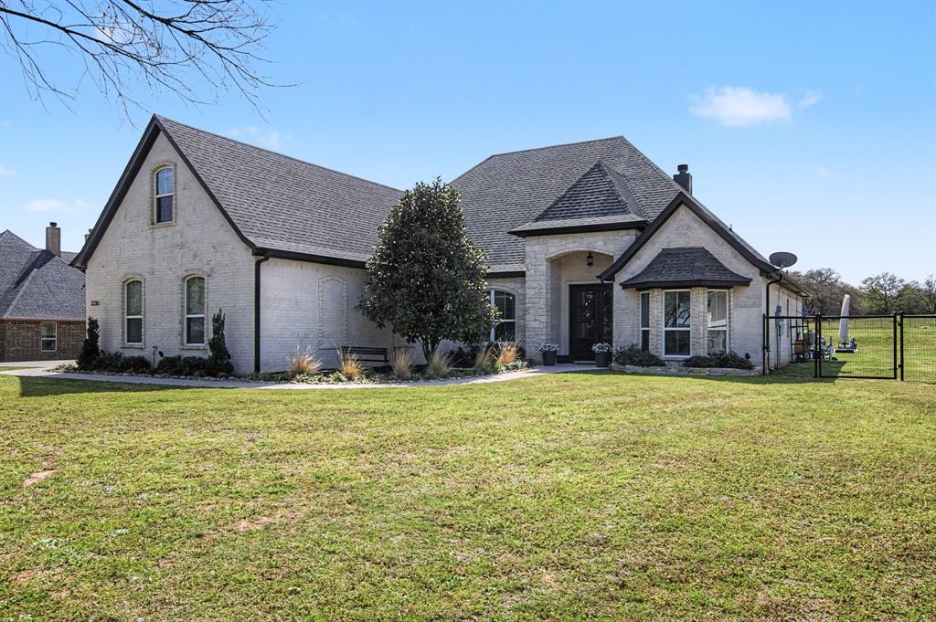 3230 Knob Road Springtown, TX 76082 - Photo 2 of 40