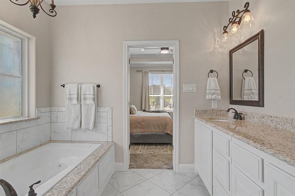 3230 Knob Road Springtown, TX 76082 - Photo 23 of 40