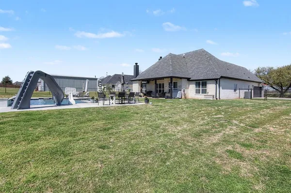 $590,000 | 3230 Knob Road, Springtown, TX 76082