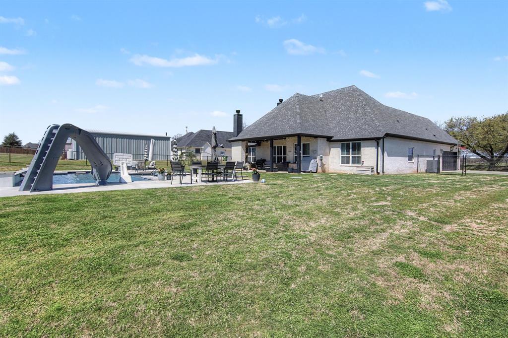 3230 Knob Road Springtown, TX 76082 - Photo 32 of 40