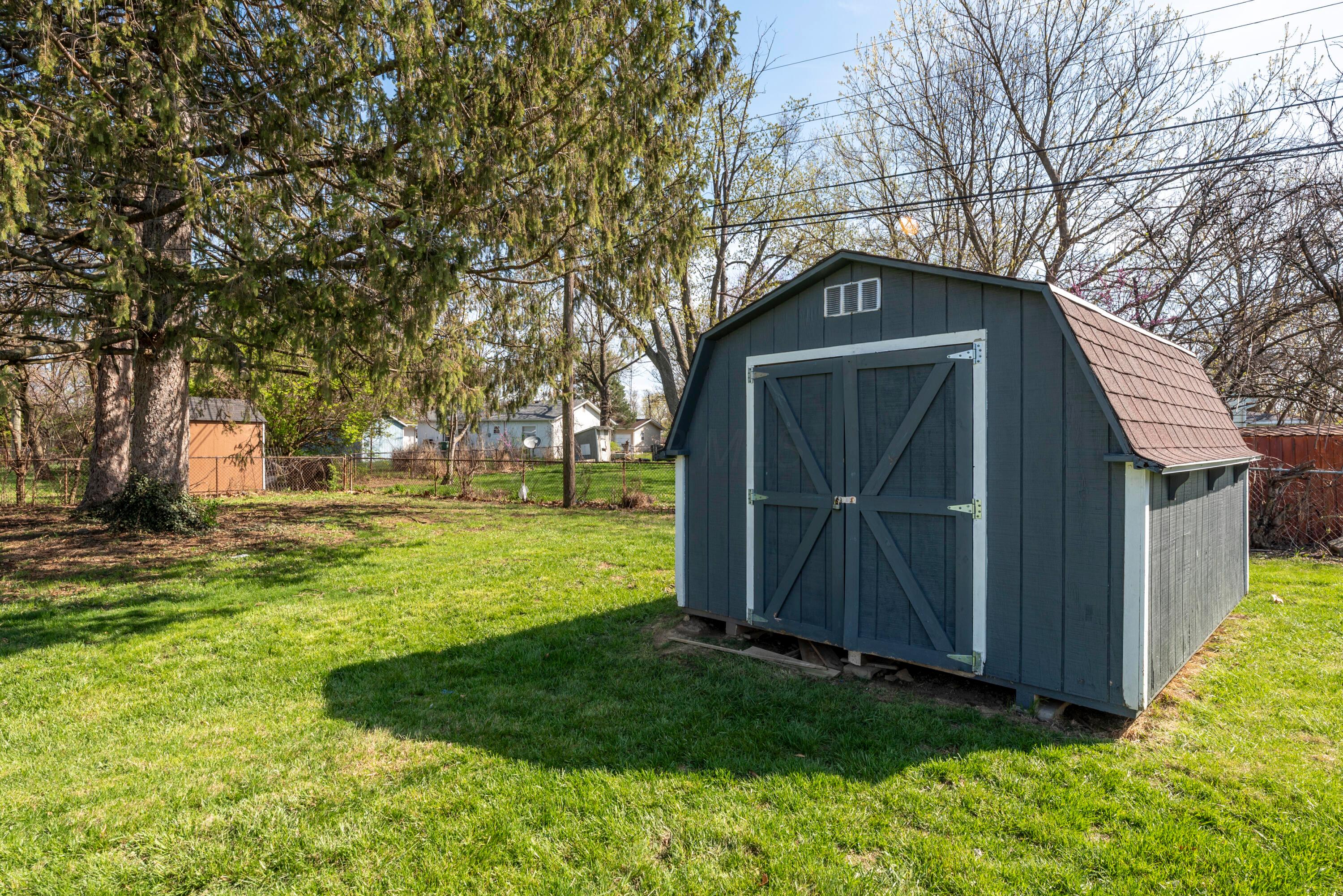 1924 Alsace Road Columbus, OH 43232 - Photo 11 of 43 MAR_3506