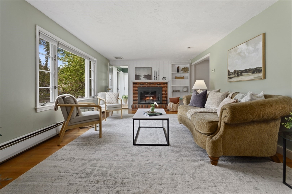 5 Priscilla Road Lynnfield, MA 01940 - Photo 5 of 40 Gallery Image 5