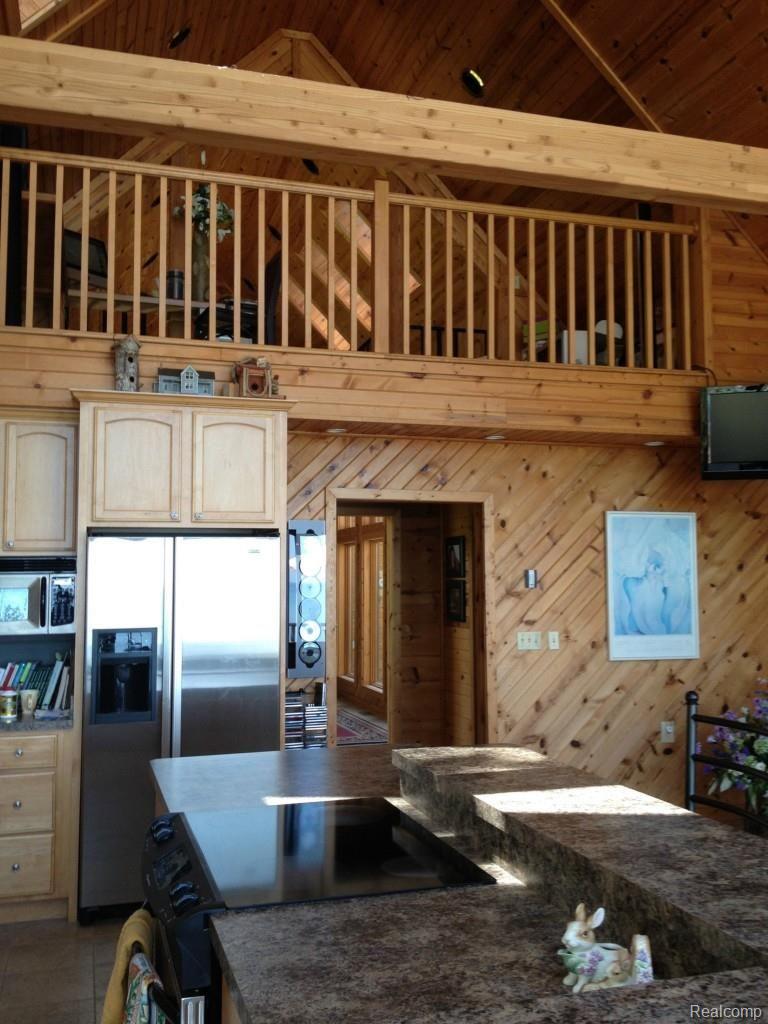 2819 Lakeshore Road Applegate, MI 48401 - Photo 12 of 35 IMG_6496.jpg