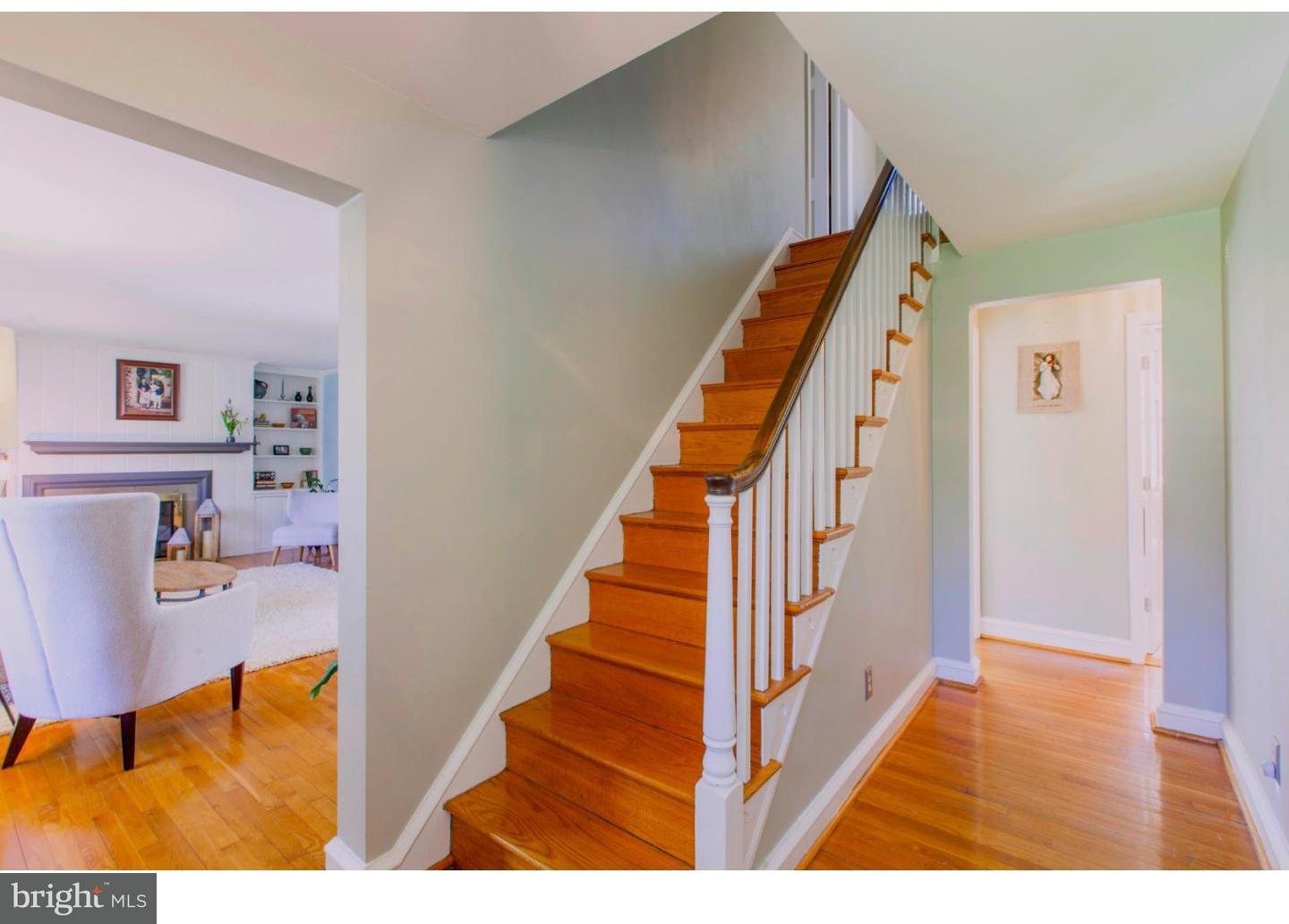 100 Pine Tree Road Wayne, PA 19087 - Photo 5 of 25 Foyer