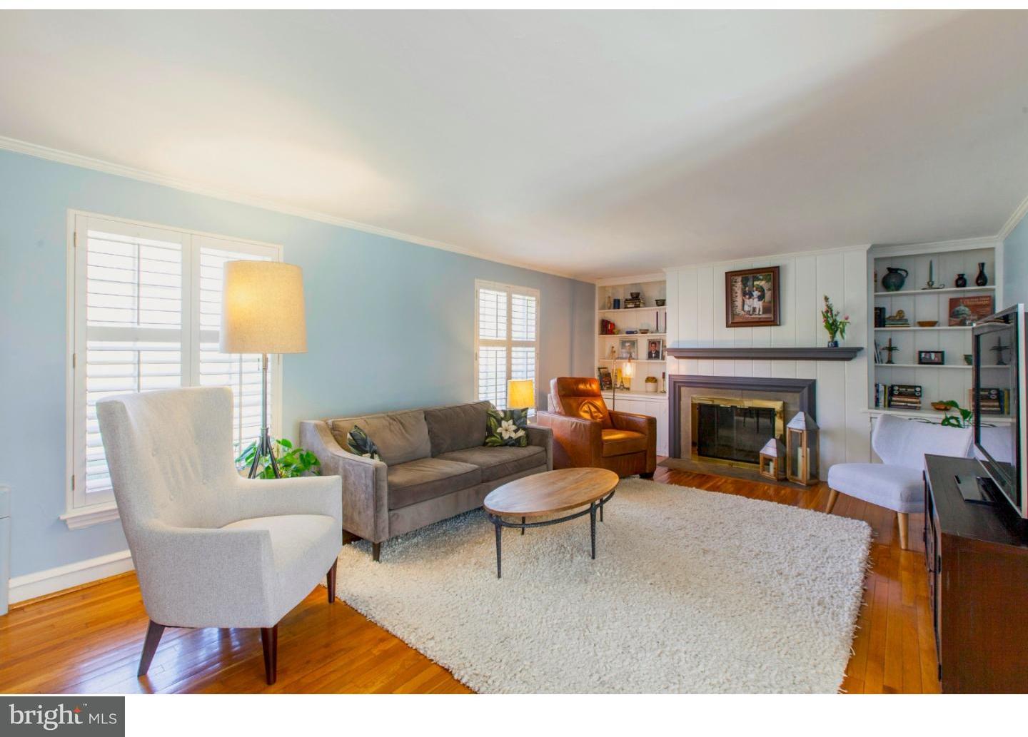 100 Pine Tree Road Wayne, PA 19087 - Photo 6 of 25 Living Room