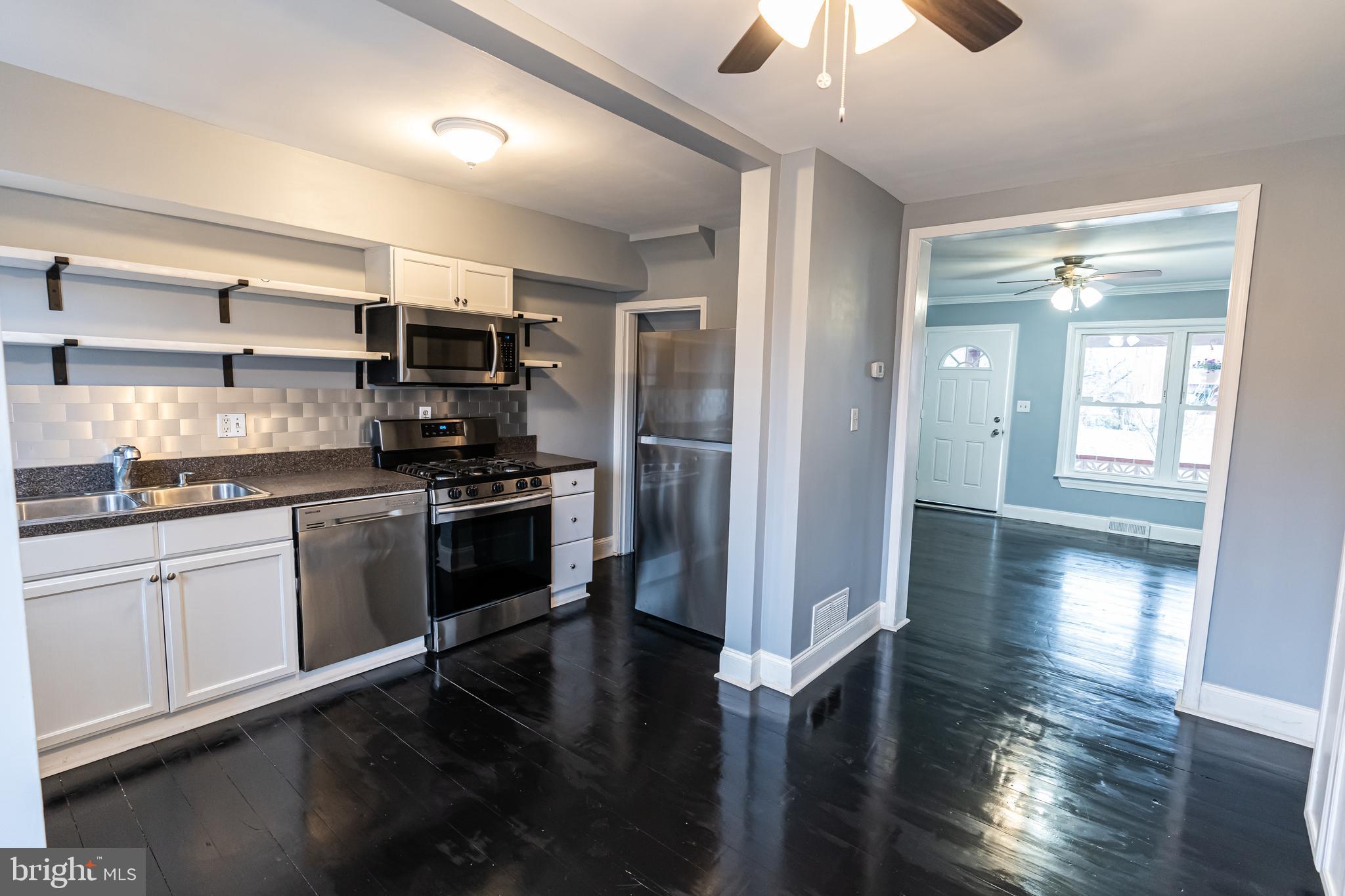 7952 Charlesmont Road Baltimore, MD 21222 - Photo 9 of 30
