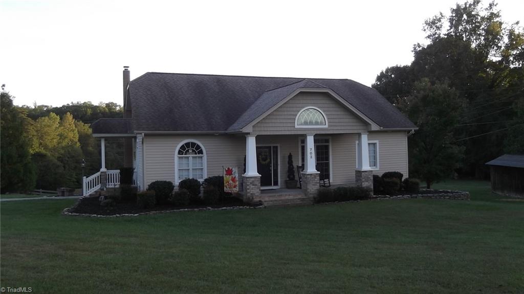 702 Yount Road Eden, NC 27288 - Photo 12 of 47 Gallery Image 12