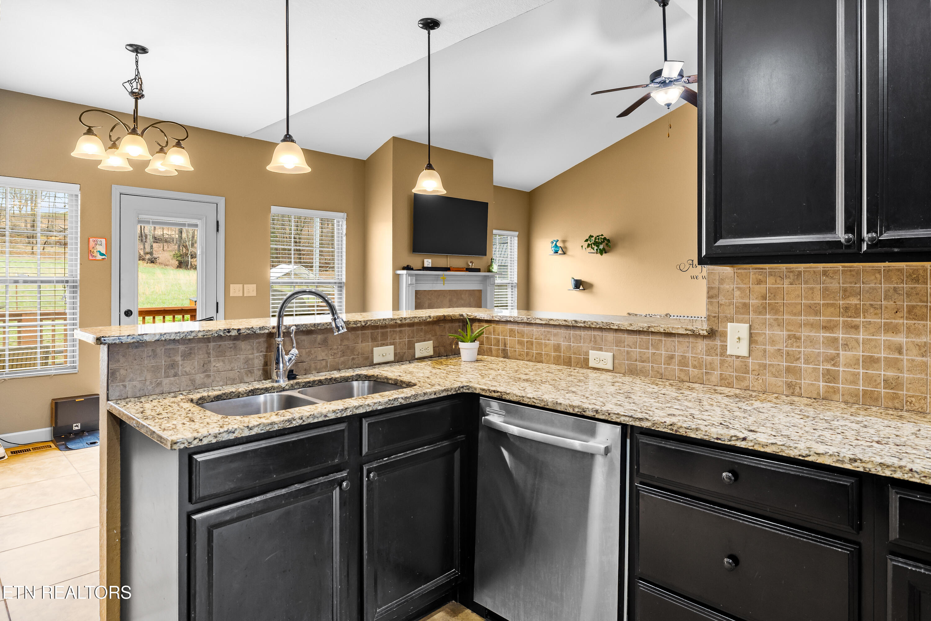 1252 Marble Hill Road Friendsville, TN 37737 - Photo 26 of 33 Kitchen