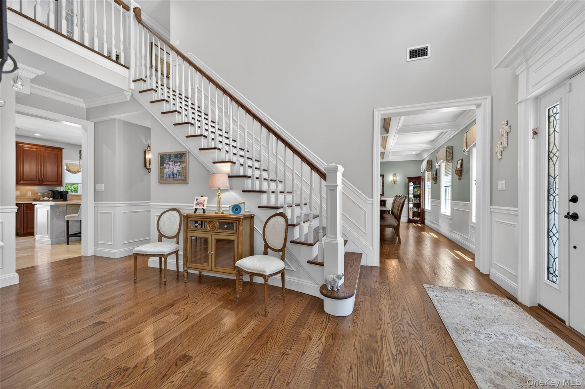 261 Harbor Road Cold Spring Harbor, NY 11724 - Photo 5 of 43