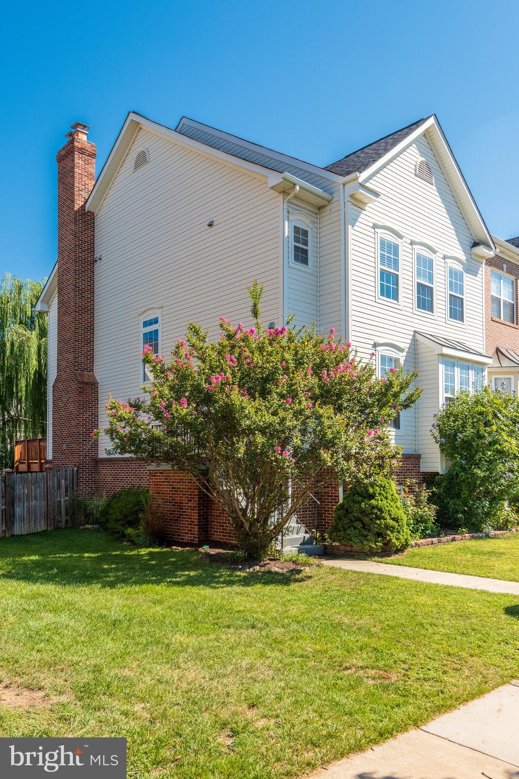 642 Springhouse Square Southeast Leesburg, VA 20175 - Photo 2 of 60 Gallery Image 2