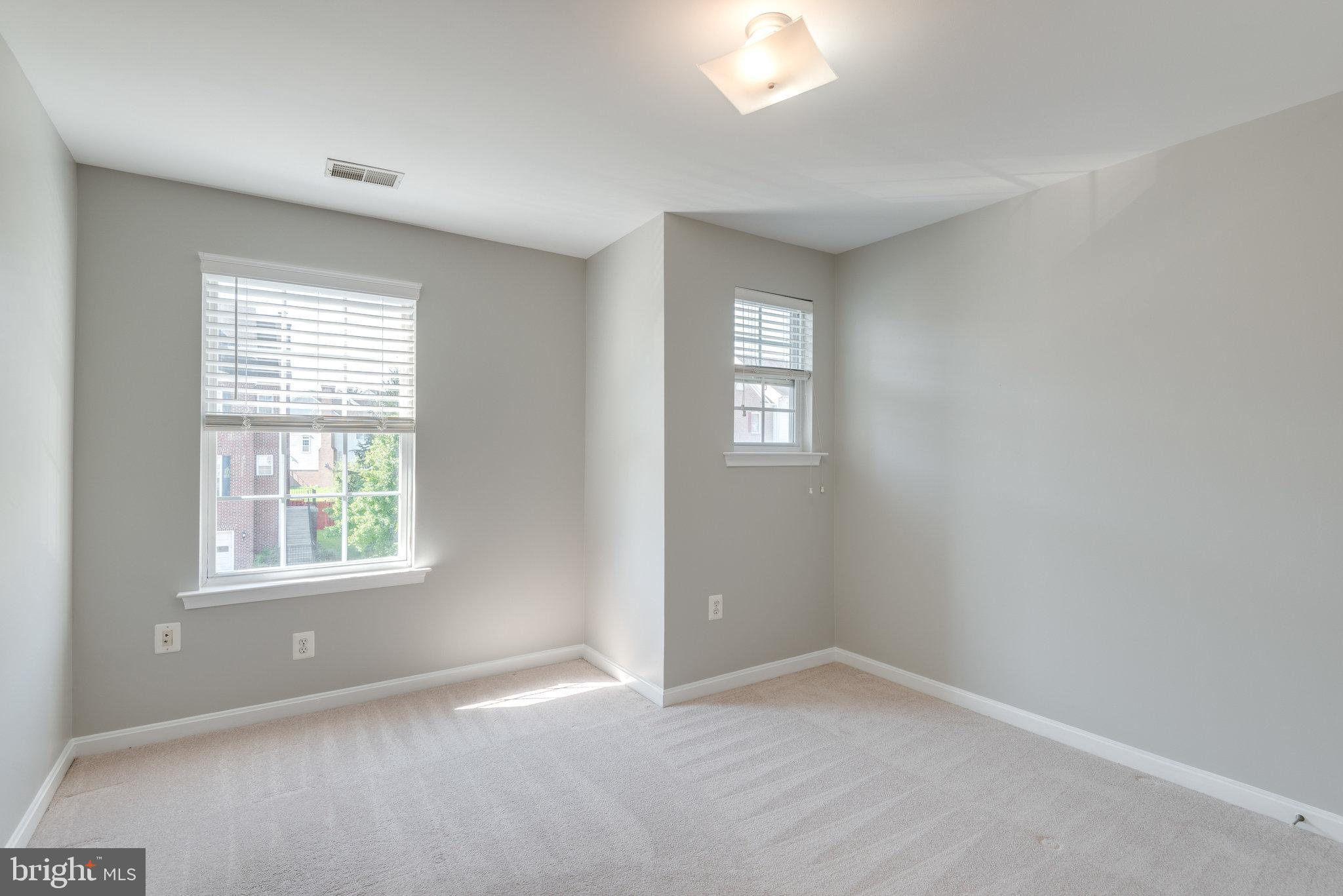 642 Springhouse Square Southeast Leesburg, VA 20175 - Photo 26 of 60 Gallery Image 26