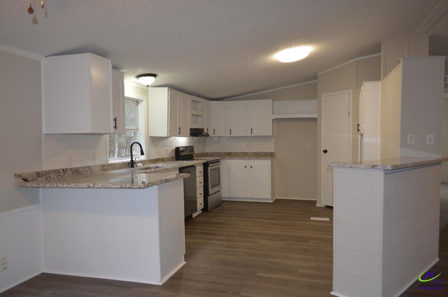 1048 Lee King Road Forsyth, GA 31029 - Photo 4 of 19