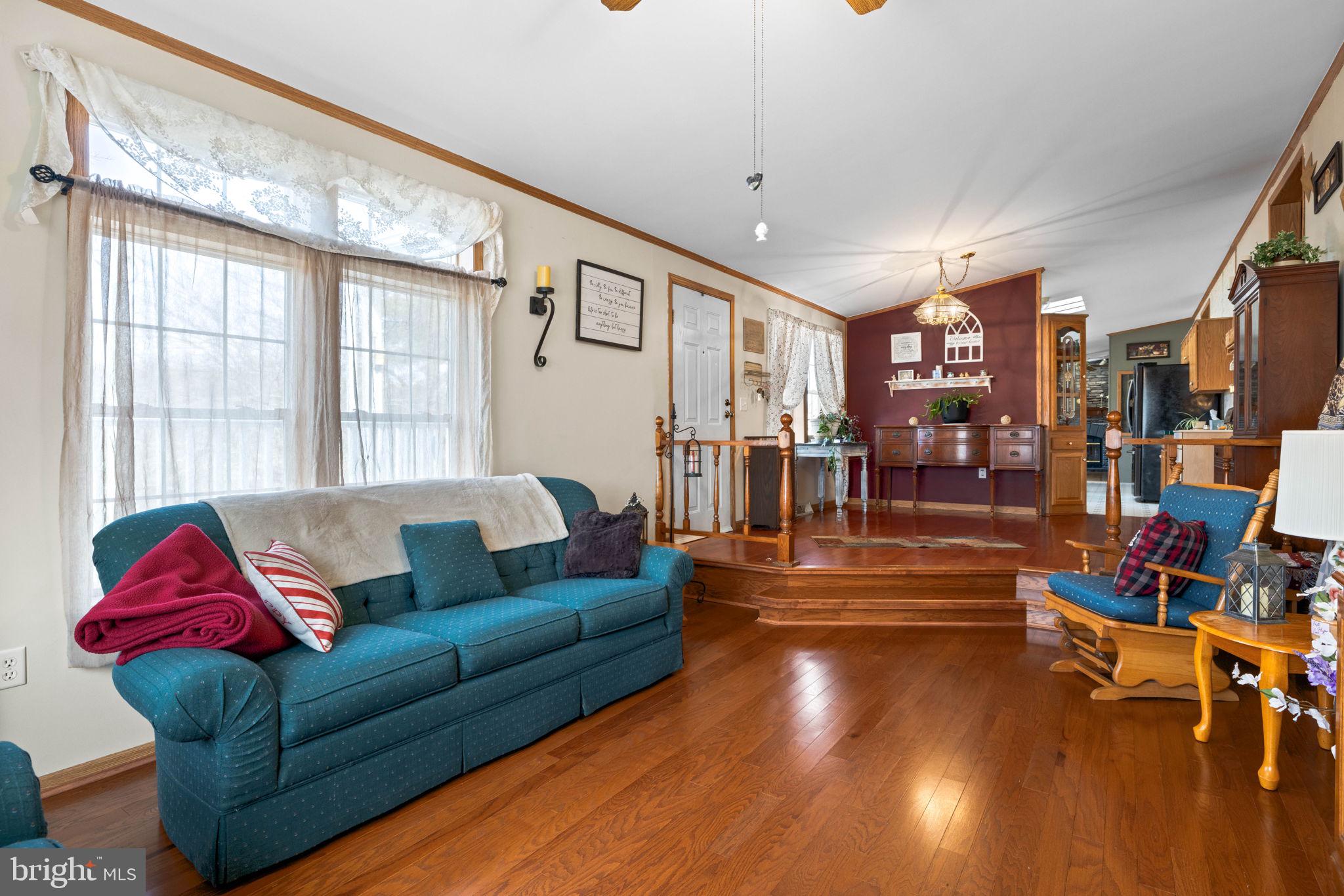 264 Vista Road Klingerstown, PA 17941 - Photo 13 of 38 Family Room