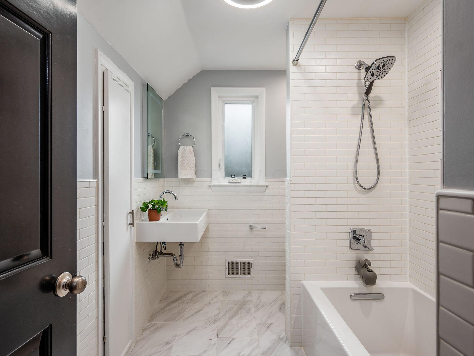2121 North Star Road Columbus, OH 43221 - Photo 32 of 52