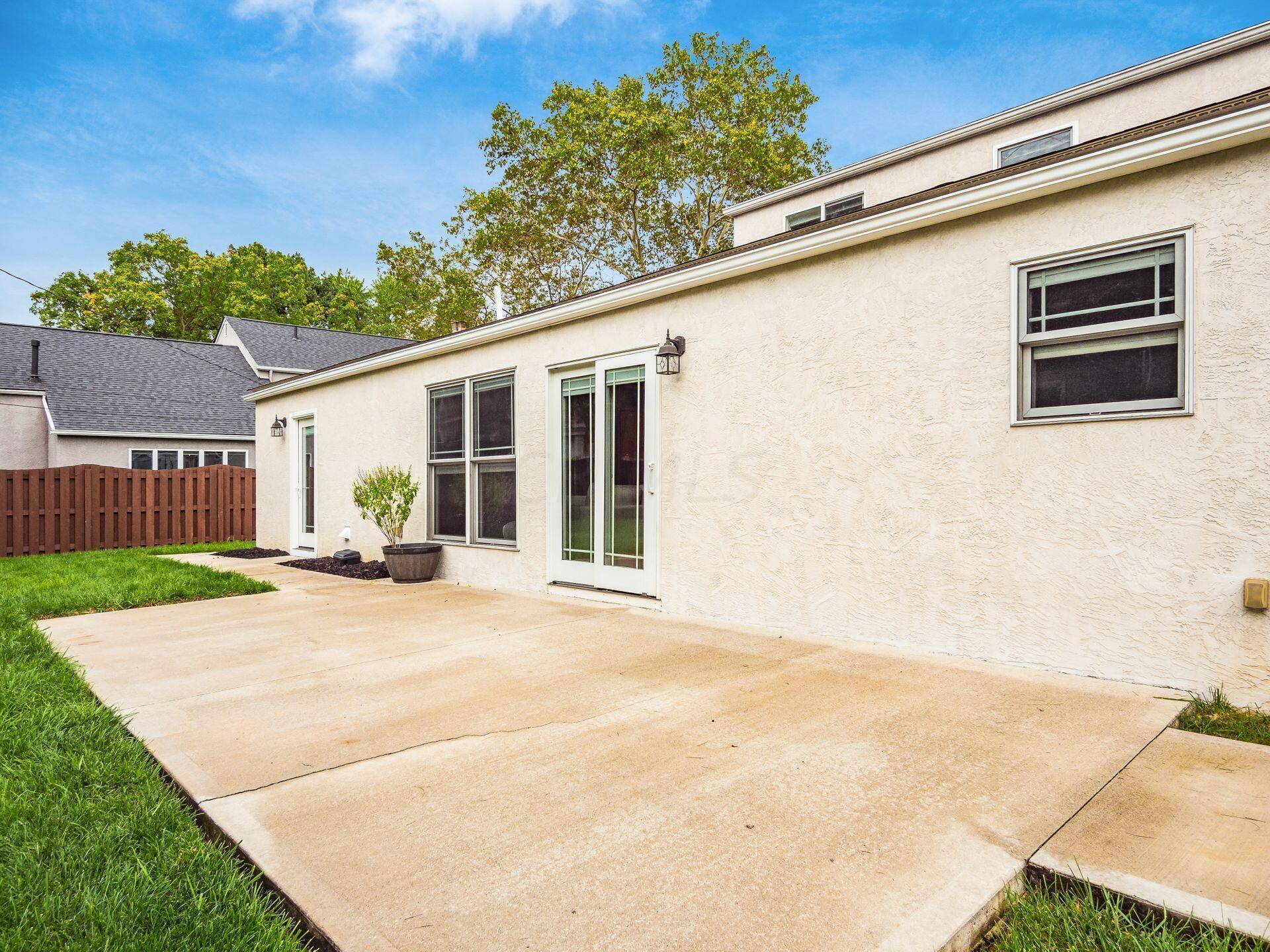 2121 North Star Road Columbus, OH 43221 - Photo 45 of 52