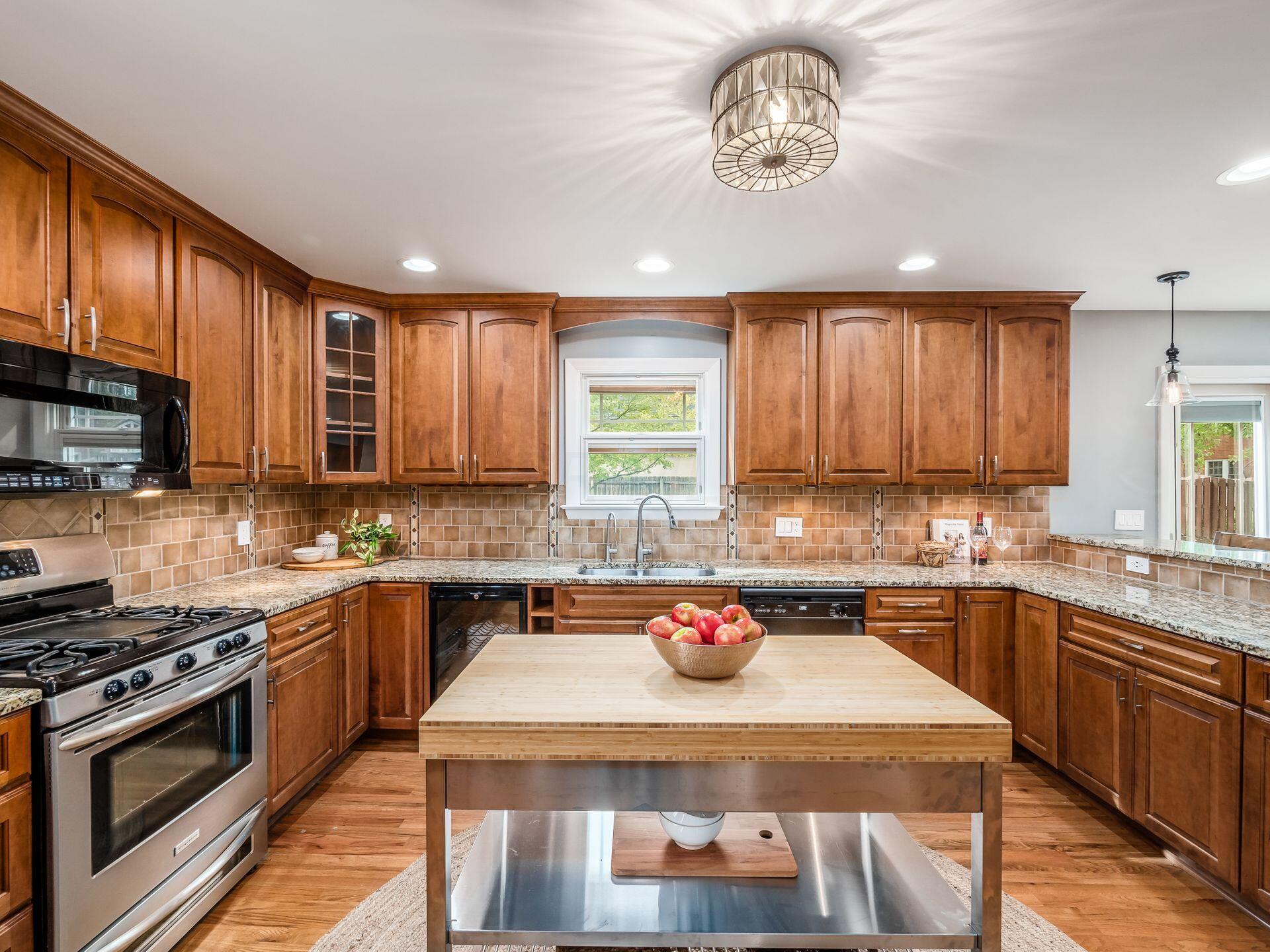 2121 North Star Road Columbus, OH 43221 - Photo 9 of 52