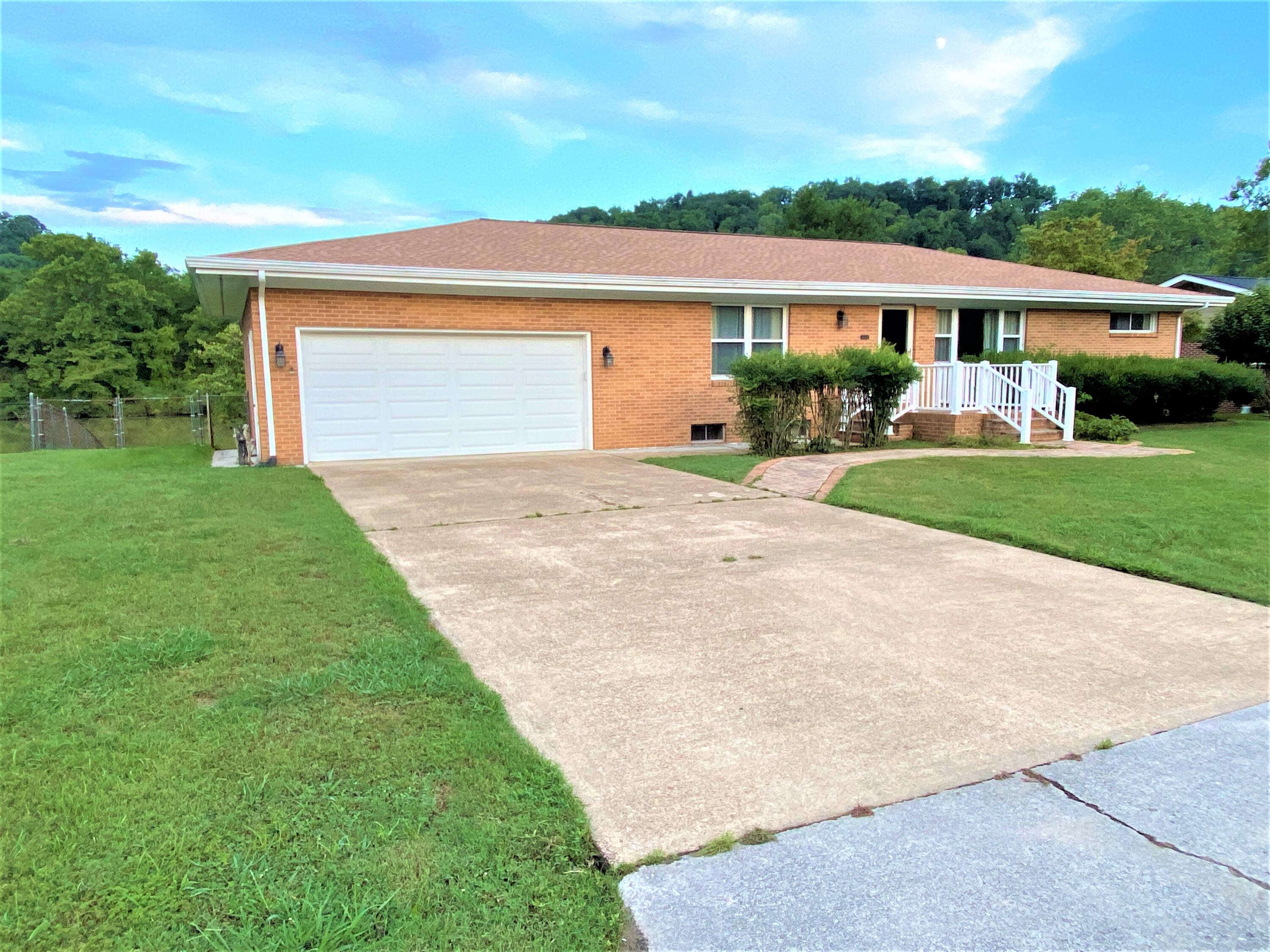 410 Riverside Drive, Clinton