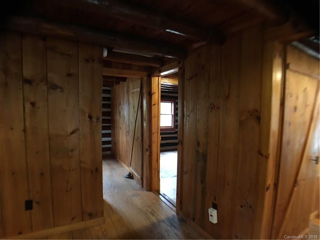 60 Fox Road Fairview, NC 28730 - Photo 15 of 35 Gallery Image 15