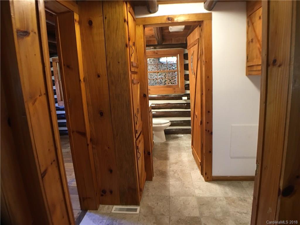 60 Fox Road Fairview, NC 28730 - Photo 20 of 35 Gallery Image 20